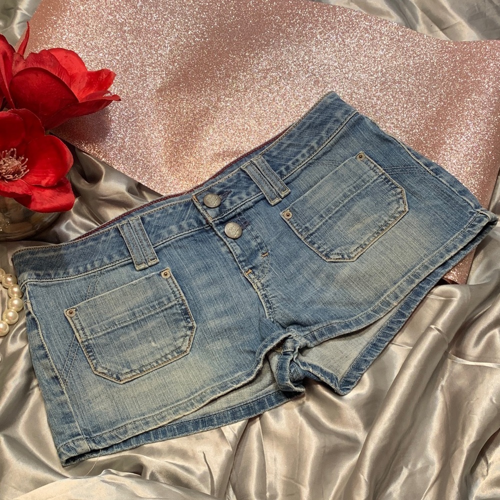 🌹VINTAGE AMERICAN EAGLE • Y2K Denim Low-Rise Button Fly Short Shorts Light Blue